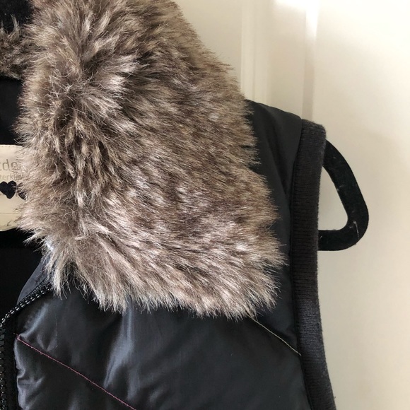 Hanna Andersson Fur Collar Down Vest - Picture 3 of 9
